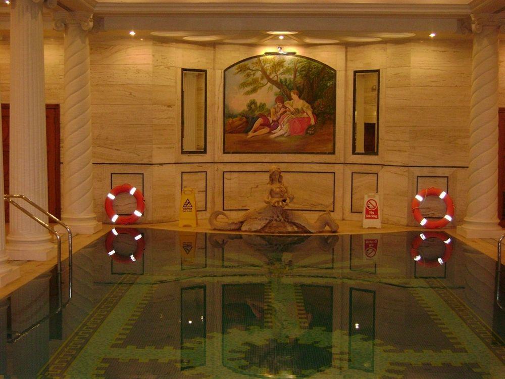 Lemon Tree Premier “The Atrium” Ahmedabad Exterior foto